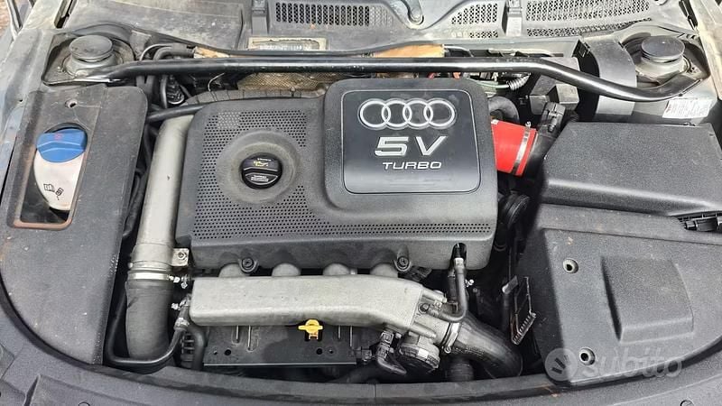 Usata Audi TT Roadster 225 CV (165 kW) 2000 Grigio Cabrio
