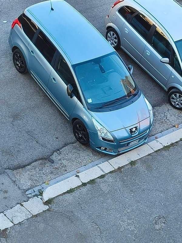 Usata Peugeot 5008 111 CV (81 kW) 2011 Blu/azzurro Monovolume