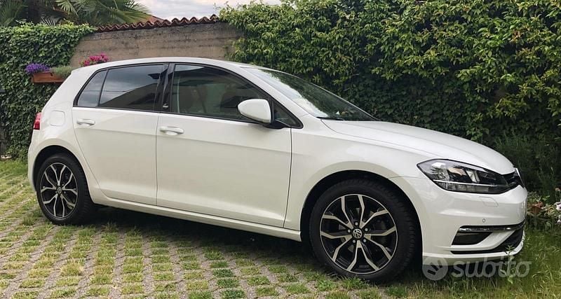 Usata VW Golf VII Highline 116 CV (85 kW) 2017 Bianco Berlina