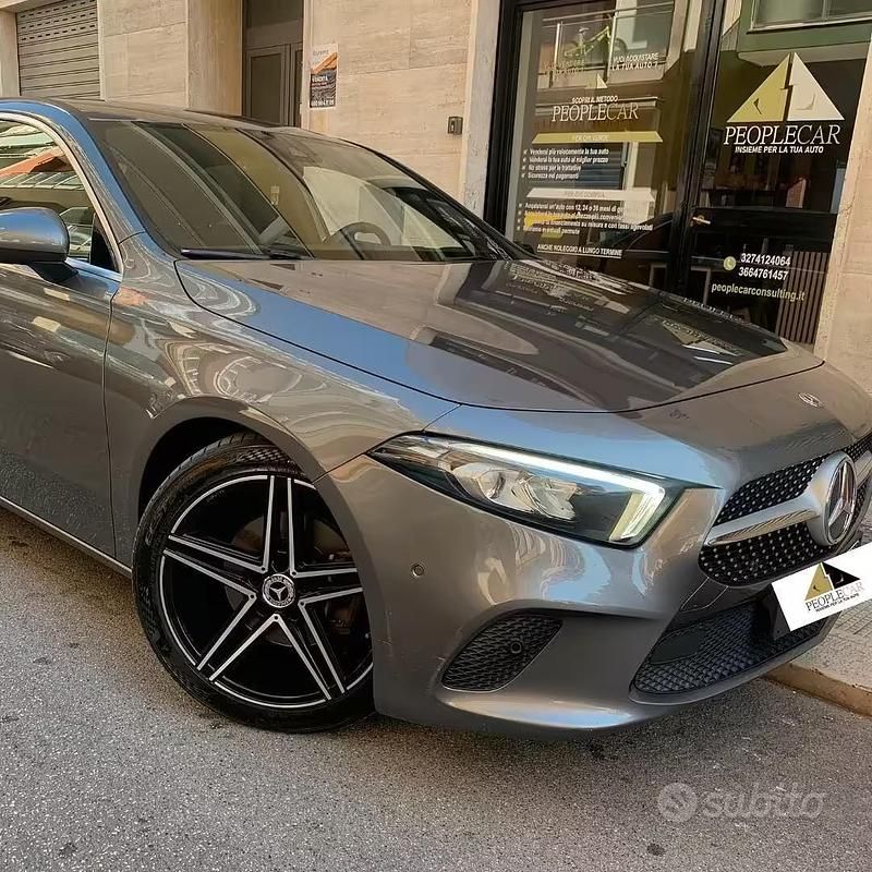Usata Mercedes A200 150 CV (110 kW) 2020 Grigio Berlina