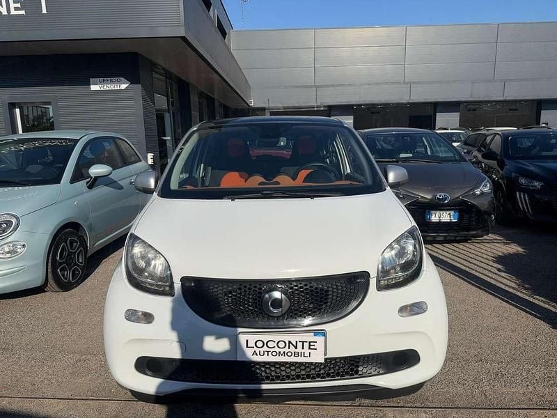 Begagnad Smart ForFour 71 HK (52 kW) 2015 Vit Halvkombi