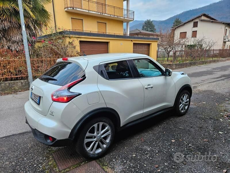 Usata Nissan Juke Acenta 115 CV (84 kW) 2015 Bianco SUV