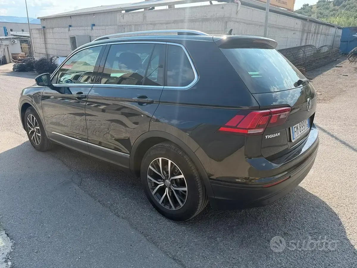 Usata VW Tiguan Business 116 CV (85 kW) 2018 Nero SUV