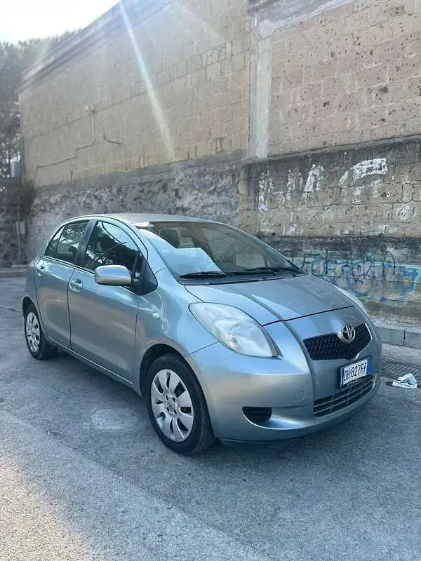 Usata Toyota Yaris Sol 69 CV (50 kW) 2007 Utilitaria