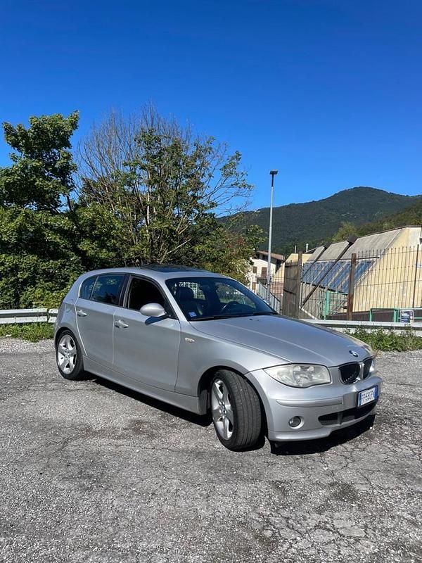 Usata BMW 120 163 CV (119 kW) 2005 Grigio Utilitaria