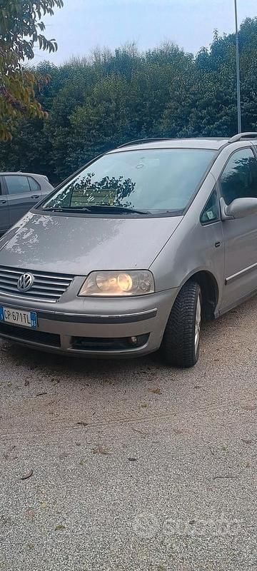 Usata VW Sharan 2004 Grigio Monovolume