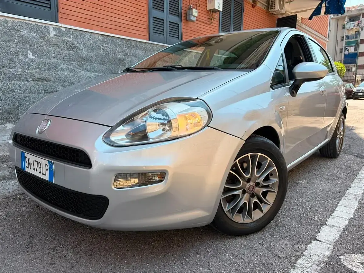 Usata Fiat Punto Sport 95 CV (69 kW) 2012 Grigio Utilitaria