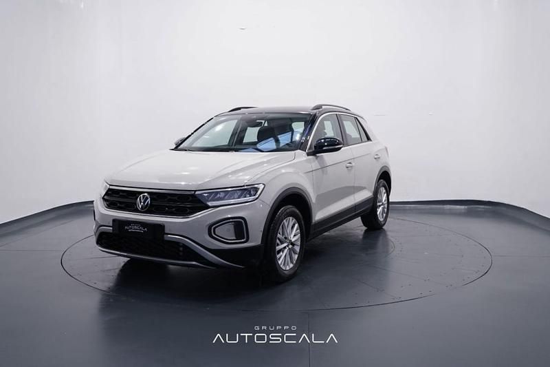 Usata VW T-Roc Life 150 CV (110 kW) 2024 Ascot grey con tetto nero pas SUV