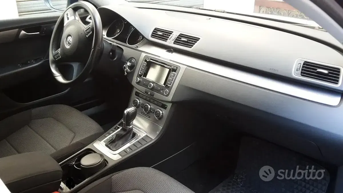 Usata VW Passat 150 CV (110 kW) 2014 Blu Station wagon