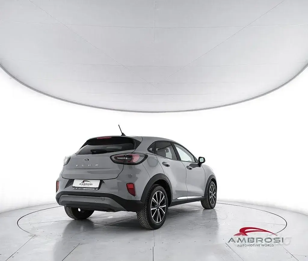 Usata Ford Puma Titanium 124 CV (91 kW) 2020 Grigio SUV