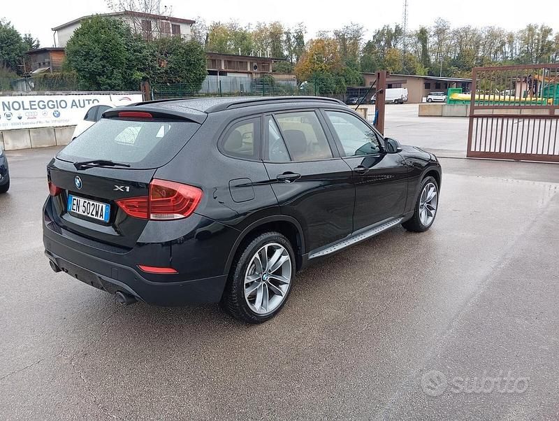 Usado BMW X1 Sport Line 184 CV (135 kW) 2012 Negro SUV