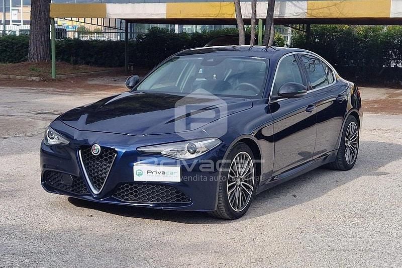 Usata Alfa Romeo Giulia Super 180 CV (132 kW) 2017 Blu Berlina