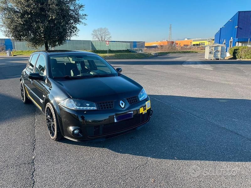 Nero Usata 2005 Renault Mégane II R.S. Berlina | 8800 € - Immagine 1/4