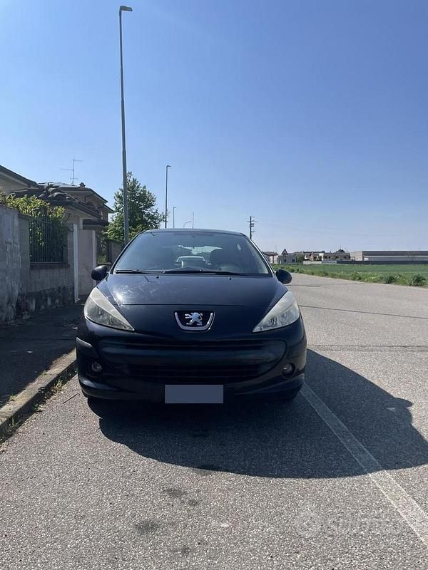 Usata Peugeot 207 75 CV (55 kW) 2007 Nero Berlina
