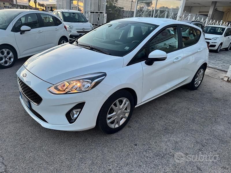 Usata Ford Fiesta 86 CV (63 kW) 2019 Bianco Utilitaria