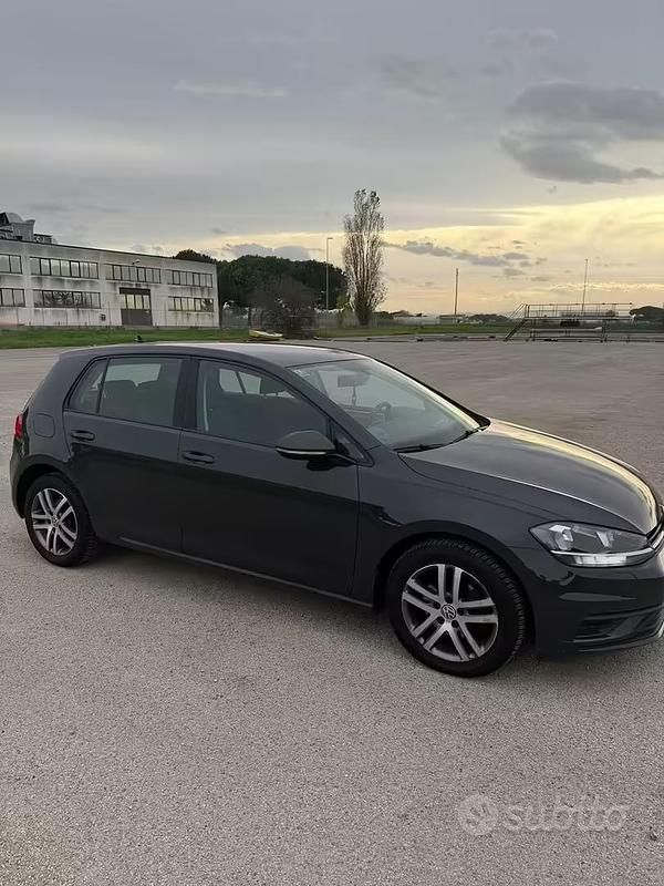 Usata VW Golf VII 116 CV (85 kW) 2019 Berlina