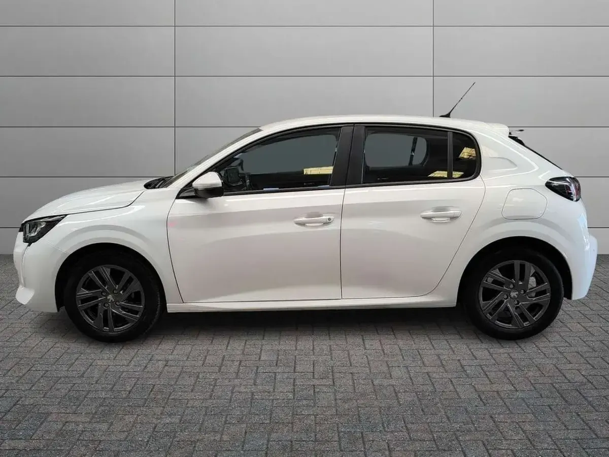 Usata Peugeot 208 Active 75 CV (55 kW) 2021 Bianco Utilitaria