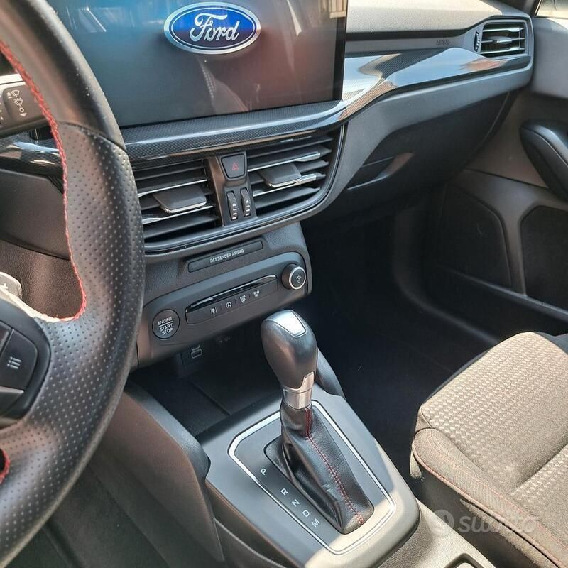 Usata Ford Focus 125 CV (91 kW) 2023 Bianco Utilitaria