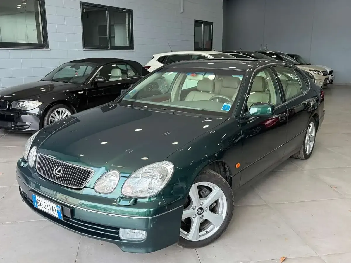 Usata Lexus GS300 222 CV (163 kW) 2000 Verde Berlina