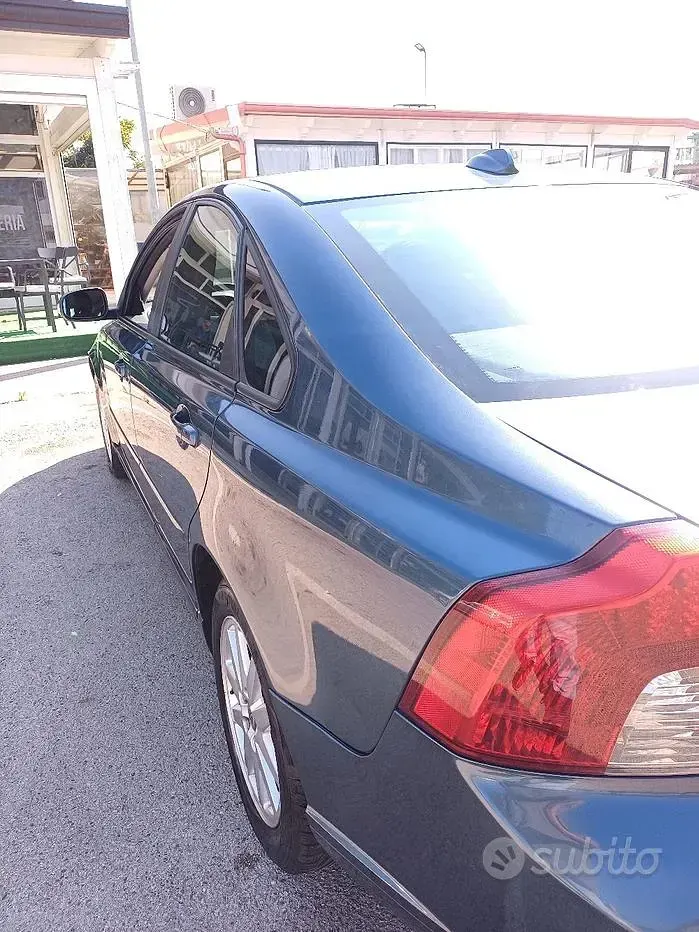 Usata Volvo S40 109 CV (80 kW) 2009 Blu Berlina