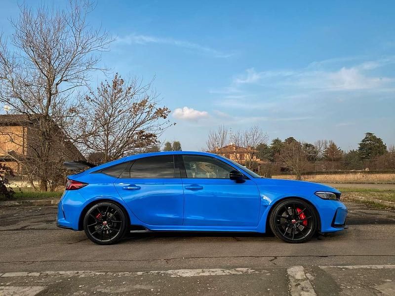 Begagnad Honda Civic Type R 329 HK (241 kW) 2023 Blå Sedan