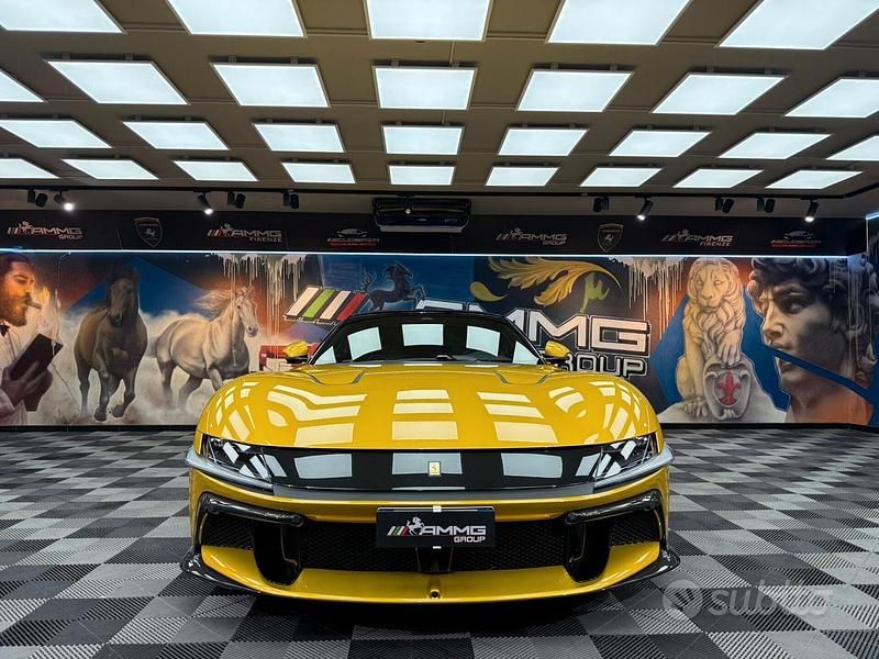 Nuova Ferrari 12 Cilindri 825 CV (606 kW) 2025 Oro Coupé