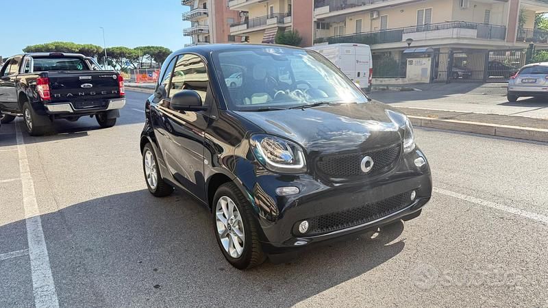 Usata Smart ForTwo Coupé 90 CV (66 kW) 2019 Nero Coupé