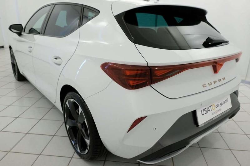Usata Cupra Leon 150 CV (110 kW) 2025 Bianco Utilitaria