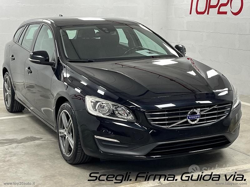 Usata Volvo V60 Kinetic 114 CV (83 kW) 2015 Nero Station wagon