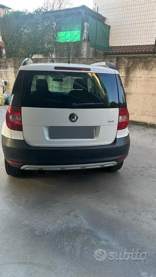 Usata Skoda Yeti 105 CV (77 kW) 2012 Bianco SUV