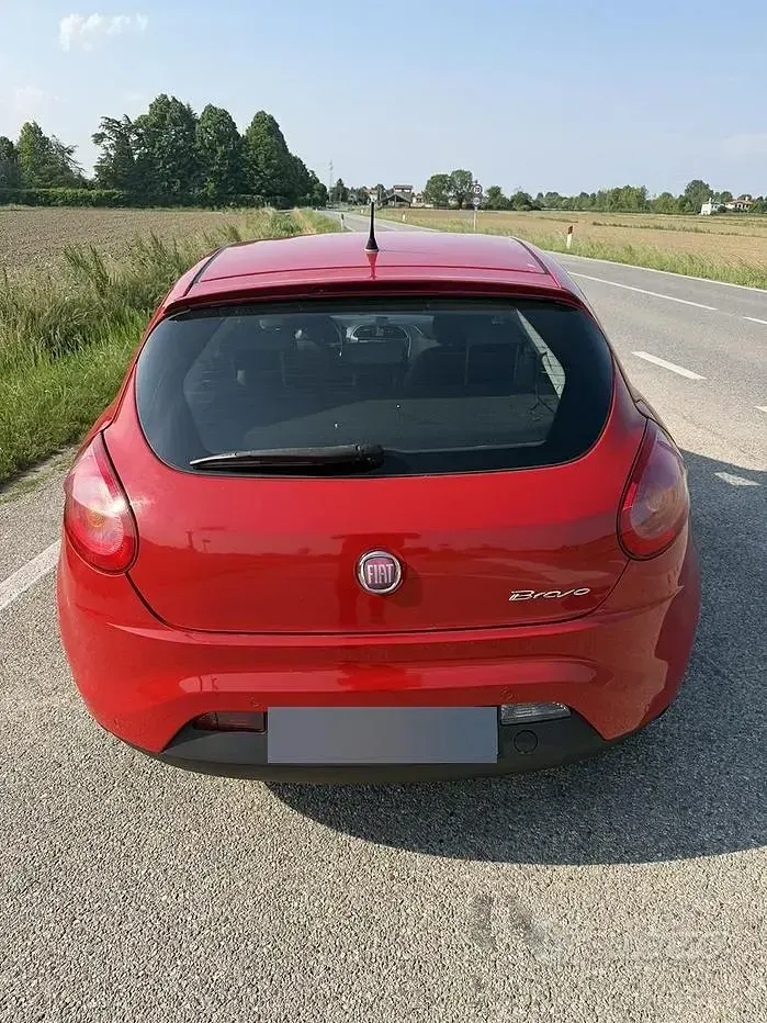 Usata Fiat Bravo 120 CV (88 kW) 2010 Rosso Utilitaria
