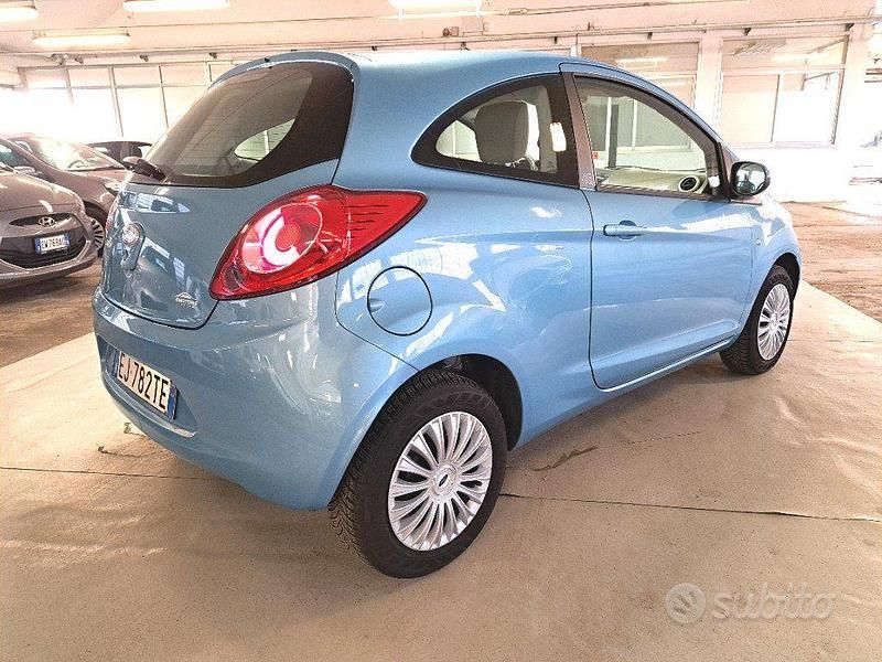 Usata Ford Ka Plus 69 CV (50 kW) 2009 Azzurro Utilitaria
