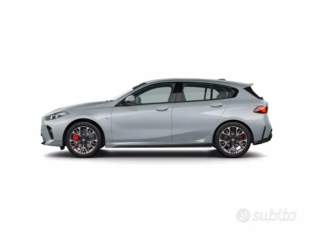 Nuova BMW M135 M Sport 300 CV (220 kW) 2026 Grigio Utilitaria