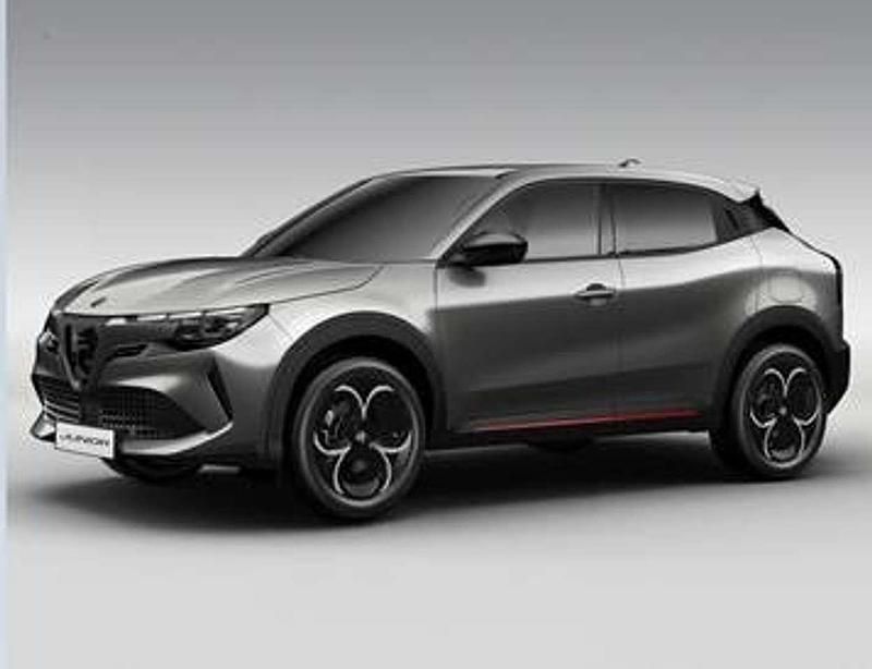 Nuova Alfa Romeo Junior Edizione Speciale 136 CV (100 kW) 2025 Rosso SUV