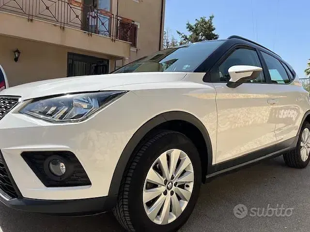Usata Seat Arona 95 CV (69 kW) 2019 Bianco SUV