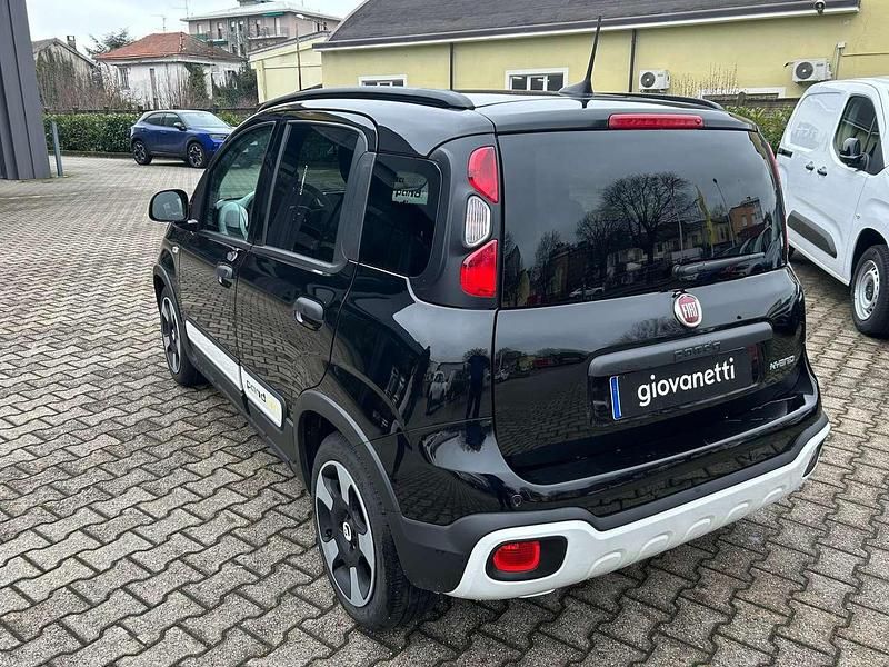 Usata Fiat Panda Cross Cross 69 CV (50 kW) 2025 Nero cinema Utilitaria