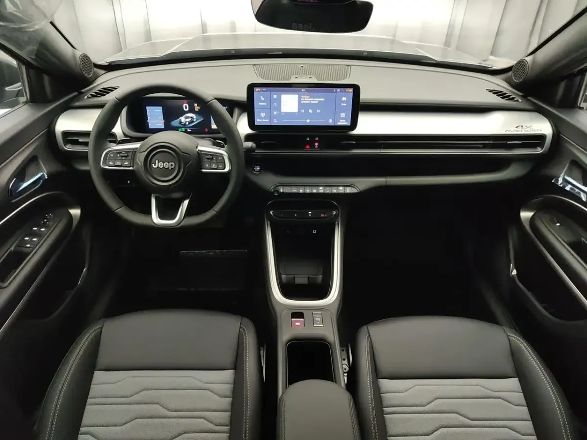 Nuova Jeep Avenger 145 CV (106 kW) 2026 Nero SUV