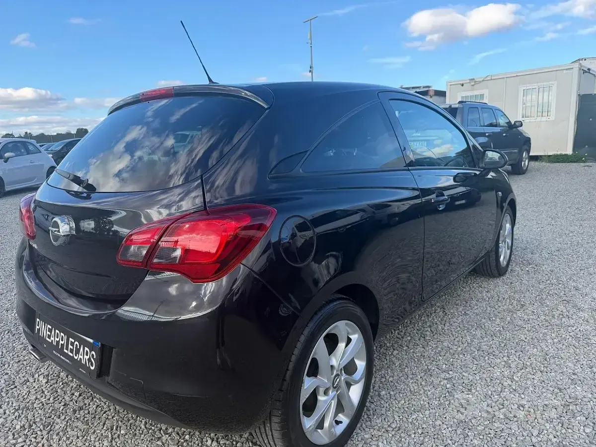 Usata Opel Corsa 90 CV (66 kW) 2016 Nero Utilitaria