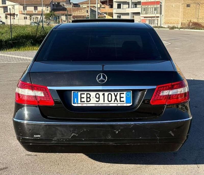 Usata Mercedes E250 AMG 204 CV (150 kW) 2010 Berlina