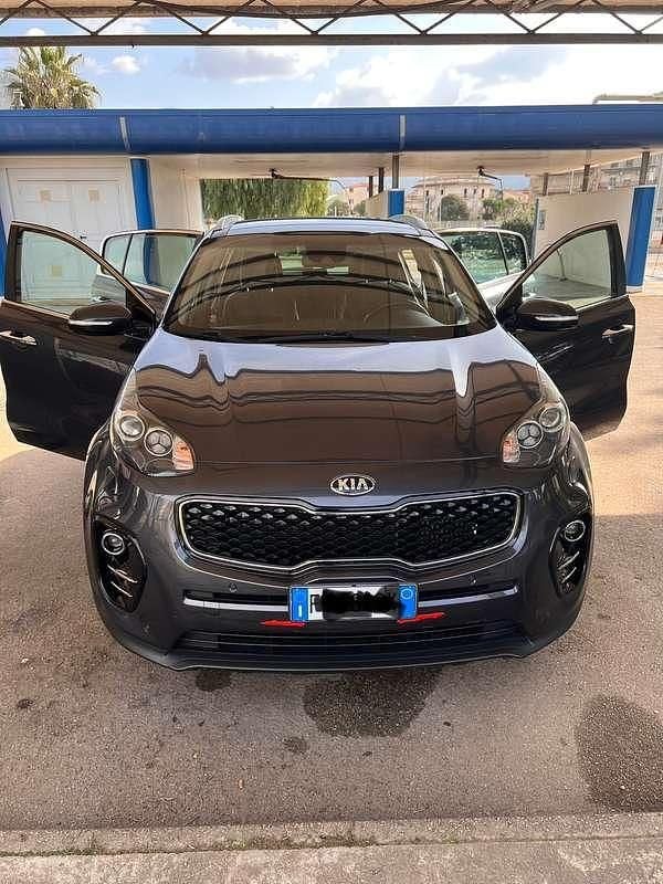 Usata Kia Sportage Style 141 CV (103 kW) 2017 Grigio SUV