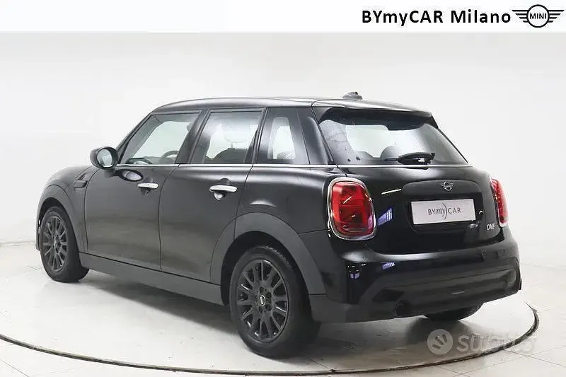 Usata Mini ONE Classic 75 CV (55 kW) 2021 Nero Utilitaria
