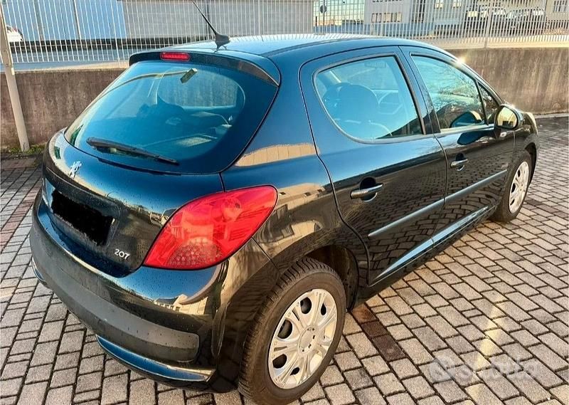 Usata Peugeot 207 75 CV (55 kW) 2009 Nero Berlina
