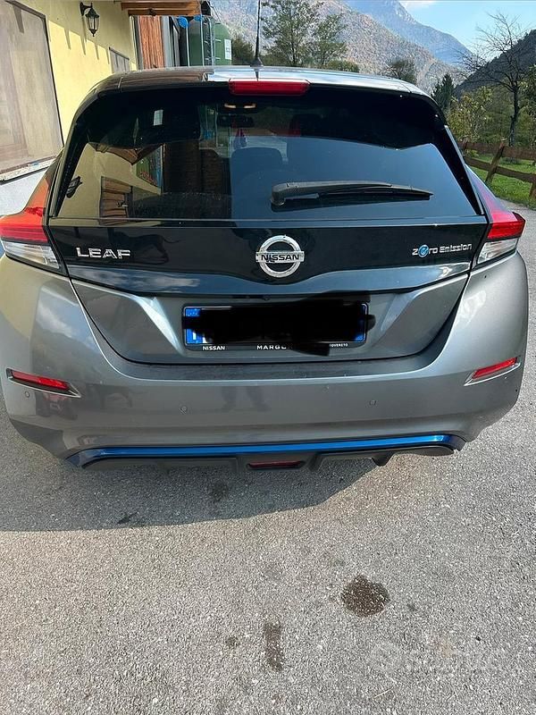 Grigio Usata 2020 Nissan Leaf Due volumi | 14.000 € (Cara) - Immagine 1/4