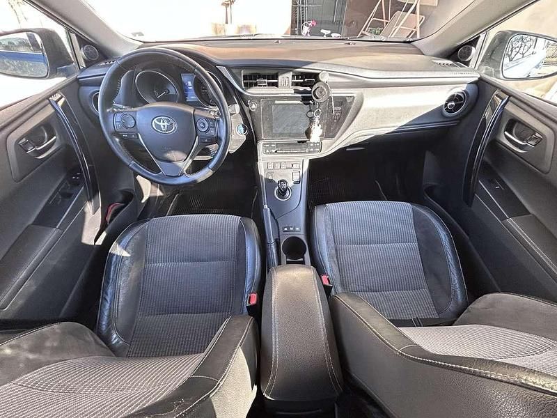 Usata Toyota Auris Touring Sports Lounge 99 CV (72 kW) 2018 Station wagon