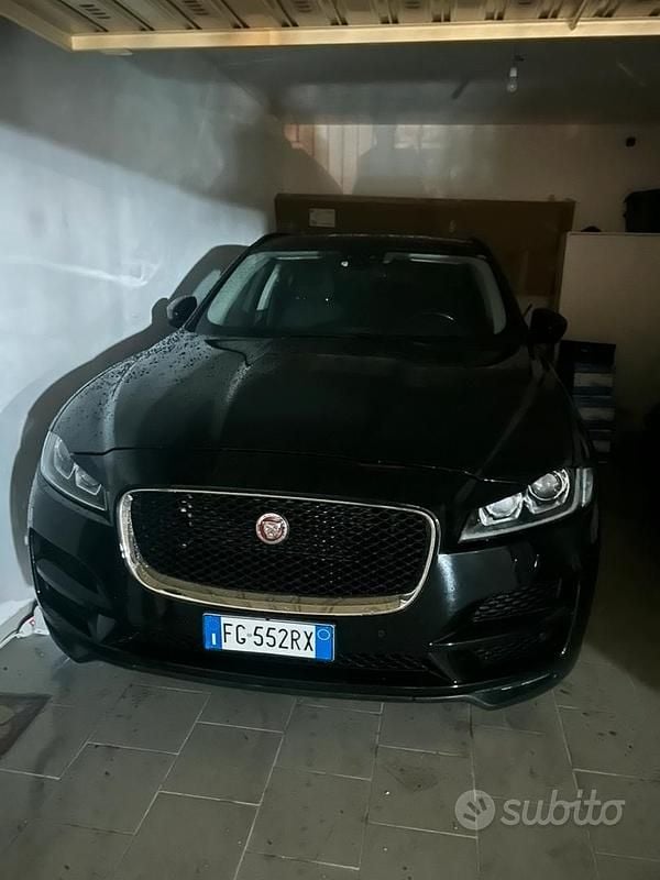 Usata Jaguar F-Pace 180 CV (132 kW) 2016 Nero SUV