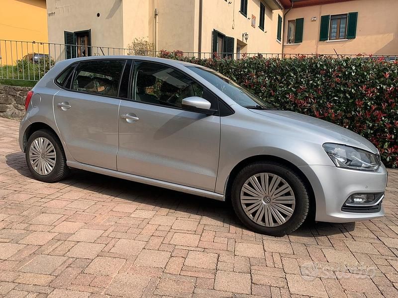 Usata VW Polo Comfortline 75 CV (55 kW) 2017 Grigio Berlina