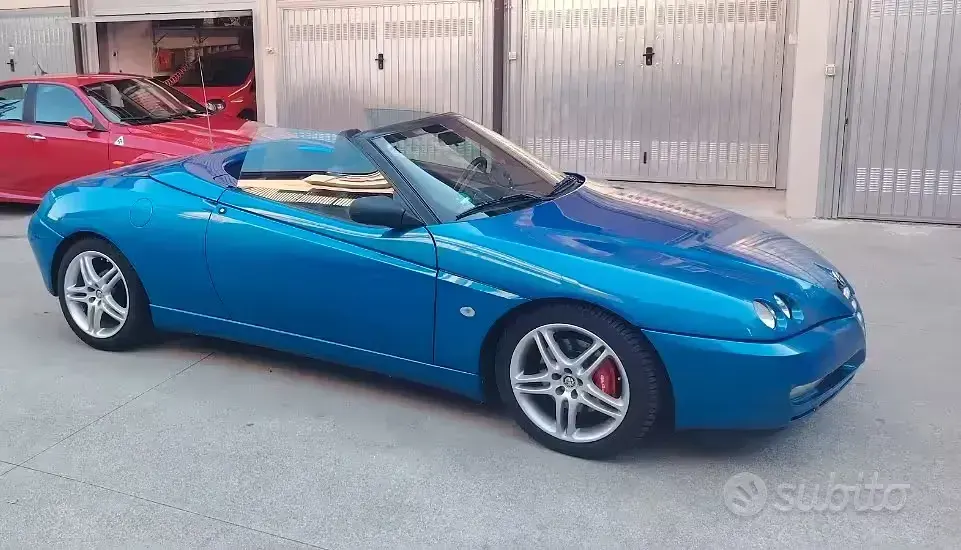 Usata Alfa Romeo Spider 240 CV (176 kW) 2026 Bluazzurro Cabrio
