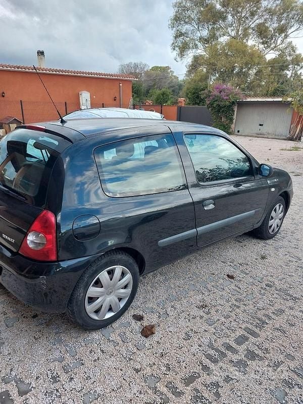 Usata Renault Clio II 48 CV (35 kW) 2007 Nero Berlina