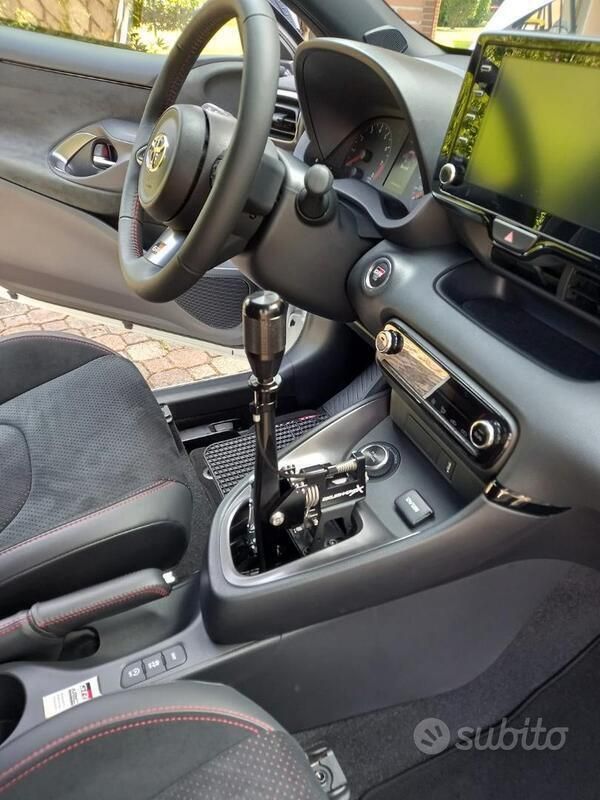 Usata Toyota Yaris 261 CV (191 kW) 2022 Bianco Berlina