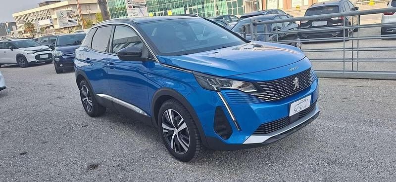 Usata Peugeot 3008 Allure 131 CV (96 kW) 2021 Blu/azzurro SUV